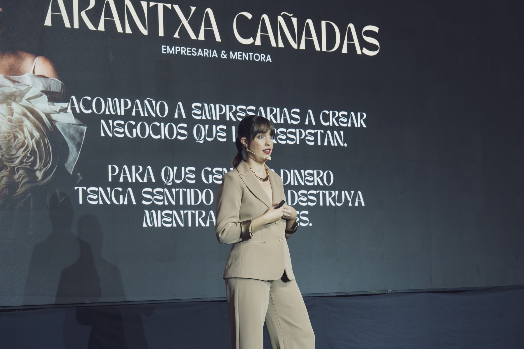 Arantxa Cañadas en el escenario